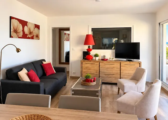 Appartement, Vue Mer A 150M De La Plage